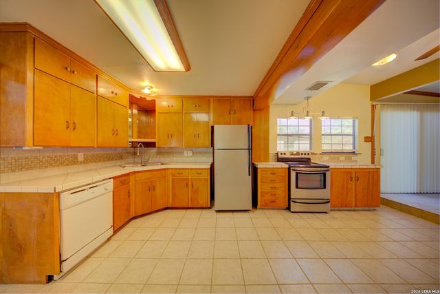 25926 Fleet Garden, San Antonio, TX 78255