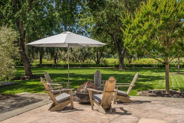 900 Rutherford Rd, Rutherford, CA 94573