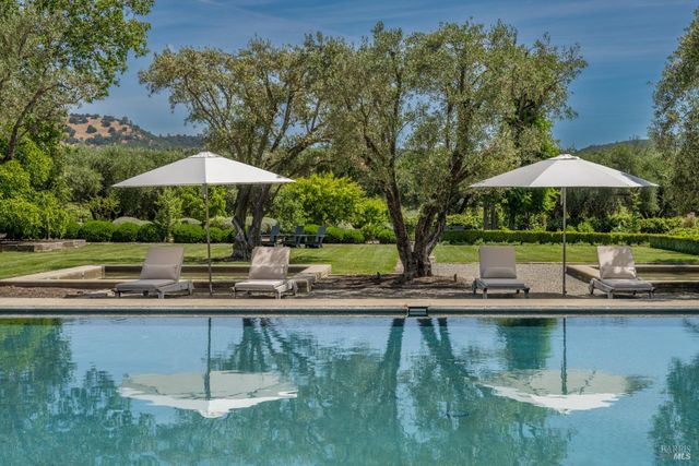 900 Rutherford Rd, Rutherford, CA 94573