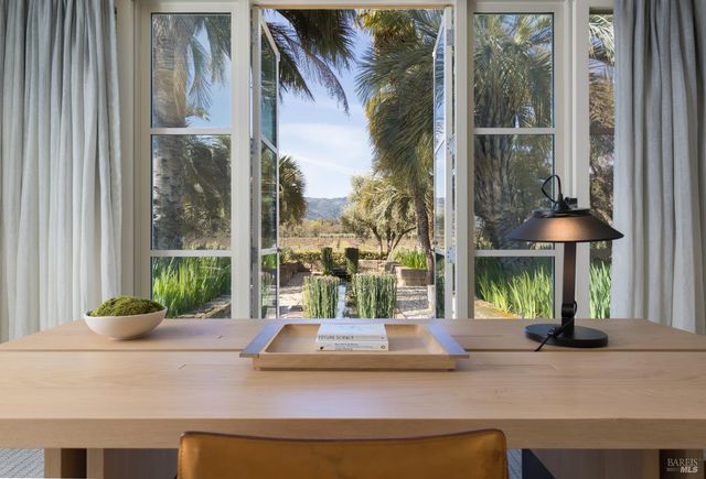 900 Rutherford Rd, Rutherford, CA 94573