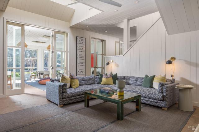 900 Rutherford Rd, Rutherford, CA 94573