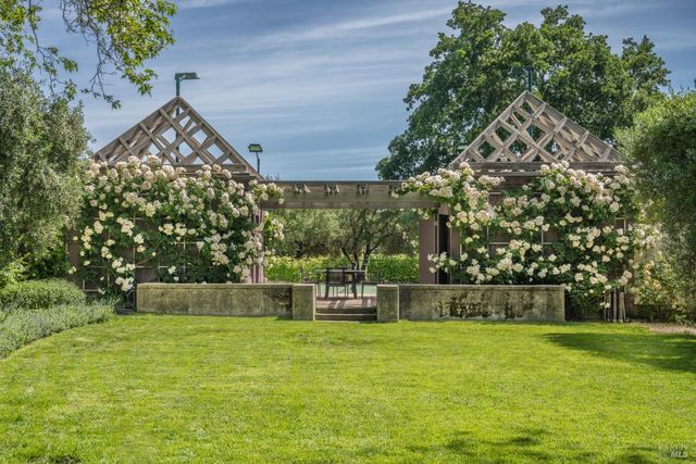 900 Rutherford Rd, Rutherford, CA 94573