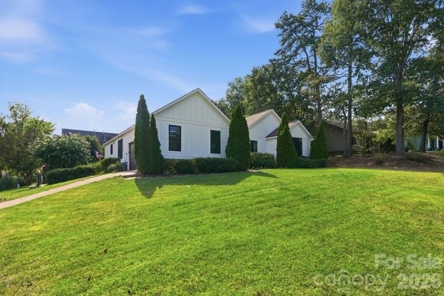 12632 Sulgrave Drive, Huntersville, NC 28078
