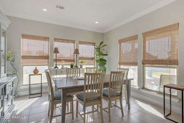 404 Cautillion Drive, Youngsville, LA 70592