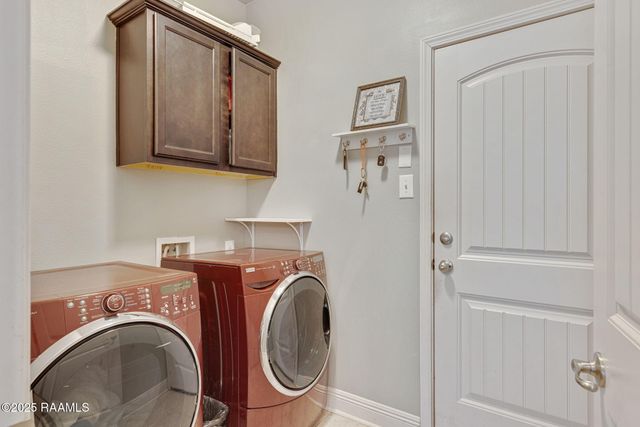 404 Cautillion Drive, Youngsville, LA 70592