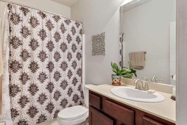 404 Cautillion Drive, Youngsville, LA 70592