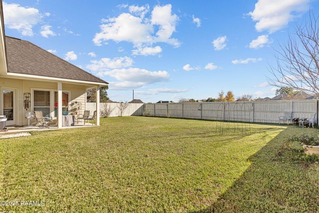 404 Cautillion Drive, Youngsville, LA 70592