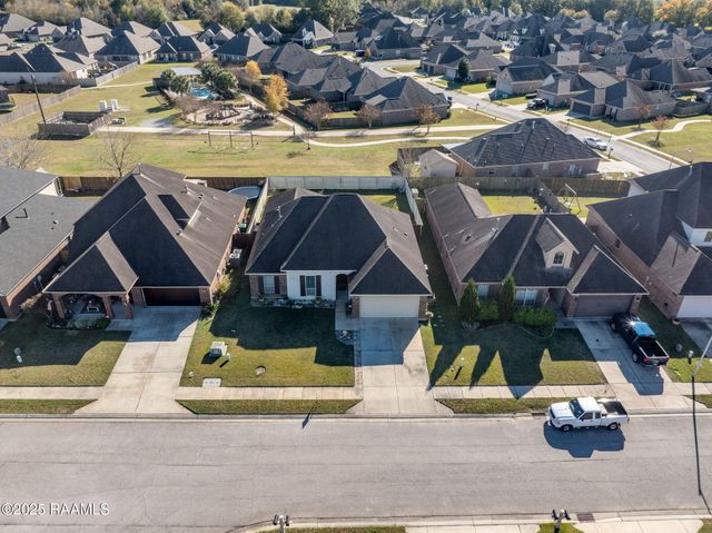 404 Cautillion Drive, Youngsville, LA 70592