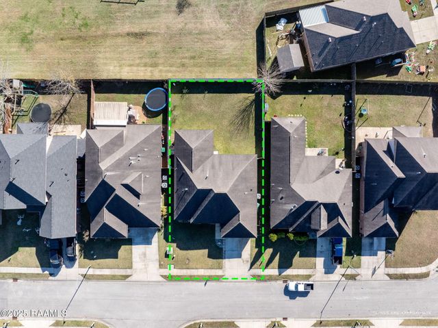 404 Cautillion Drive, Youngsville, LA 70592