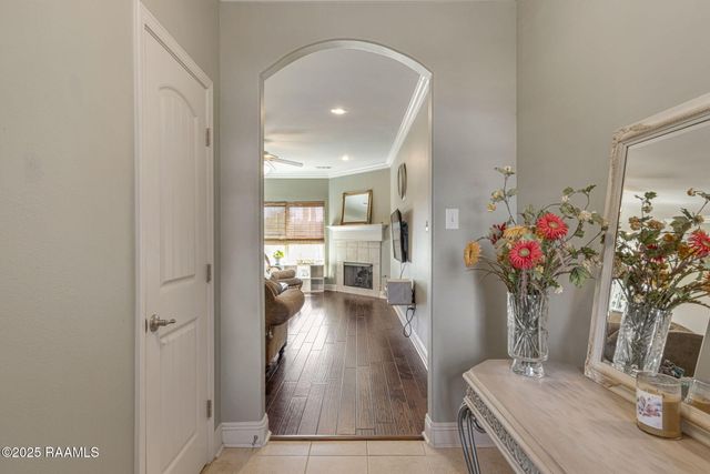 404 Cautillion Drive, Youngsville, LA 70592