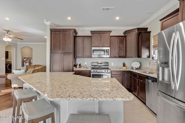 404 Cautillion Drive, Youngsville, LA 70592