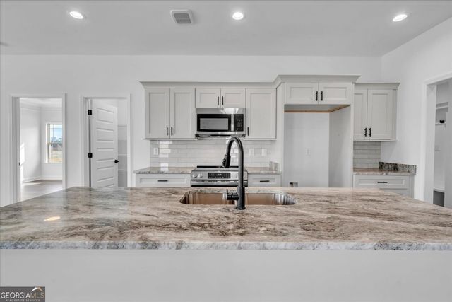 165 Early Drive, Byron, GA 31008