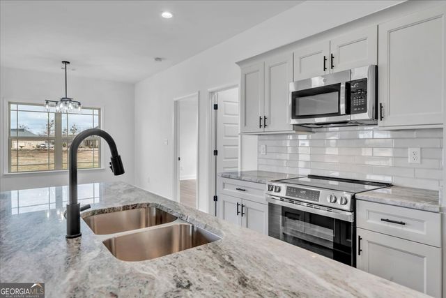 165 Early Drive, Byron, GA 31008