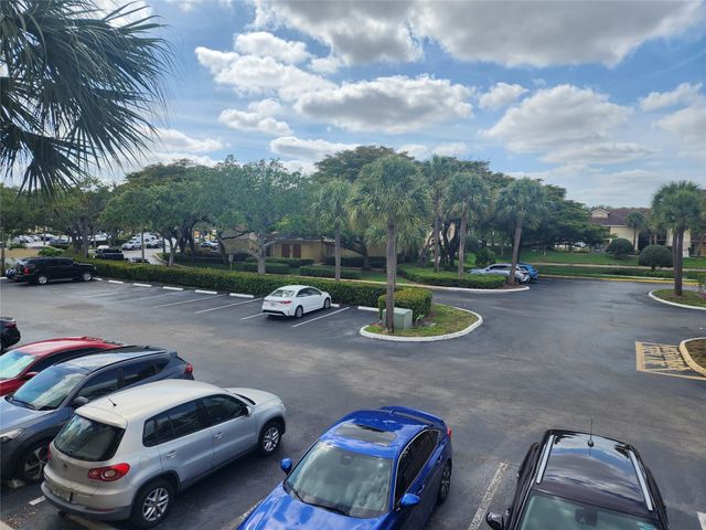 7630 Westwood Drive 328, Tamarac, FL 33321