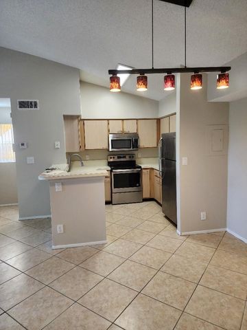 7630 Westwood Drive 328, Tamarac, FL 33321