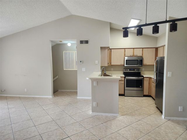7630 Westwood Drive 328, Tamarac, FL 33321