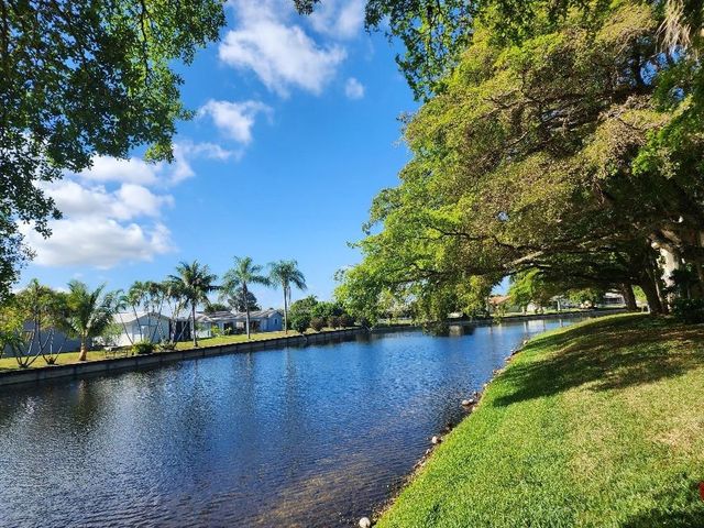 7630 Westwood Drive 328, Tamarac, FL 33321