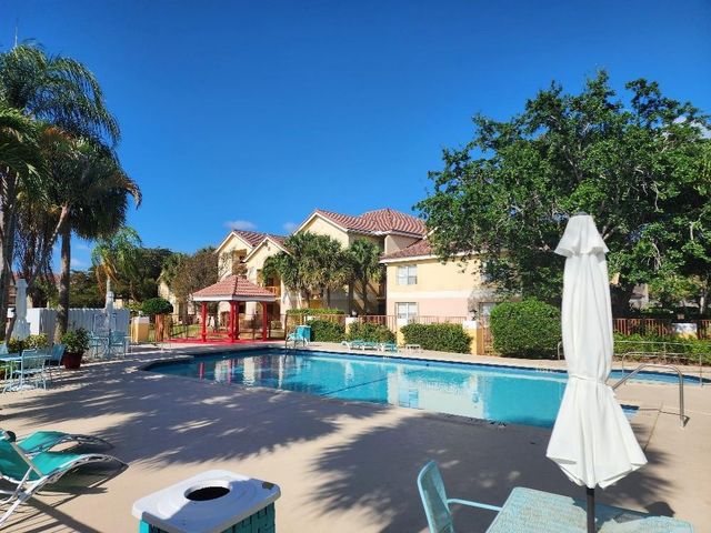 7630 Westwood Drive 328, Tamarac, FL 33321