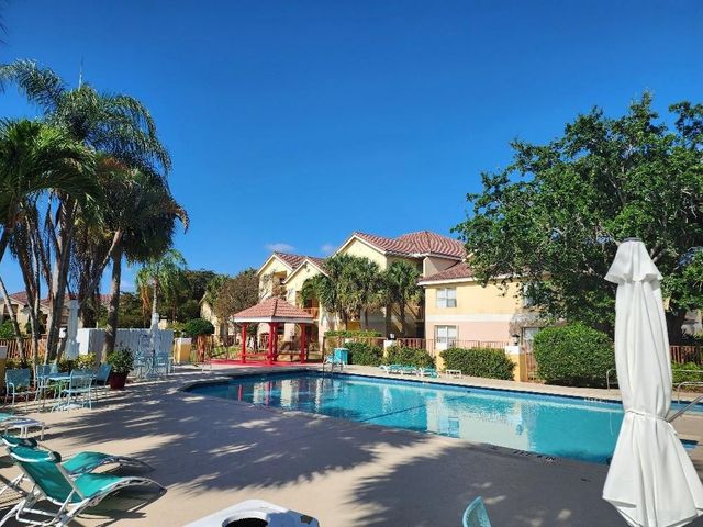 7630 Westwood Drive 328, Tamarac, FL 33321