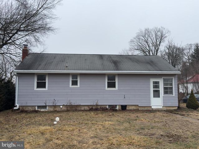 204 OLD WEST PENN AVE, Wernersville, PA 19565