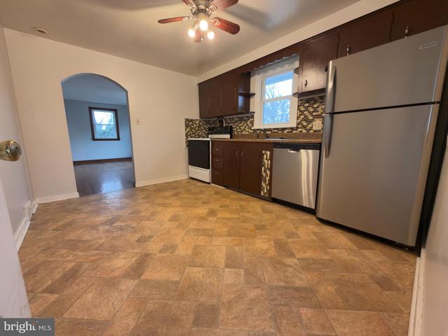 204 OLD WEST PENN AVE, Wernersville, PA 19565