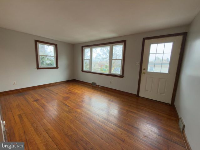 204 OLD WEST PENN AVE, Wernersville, PA 19565