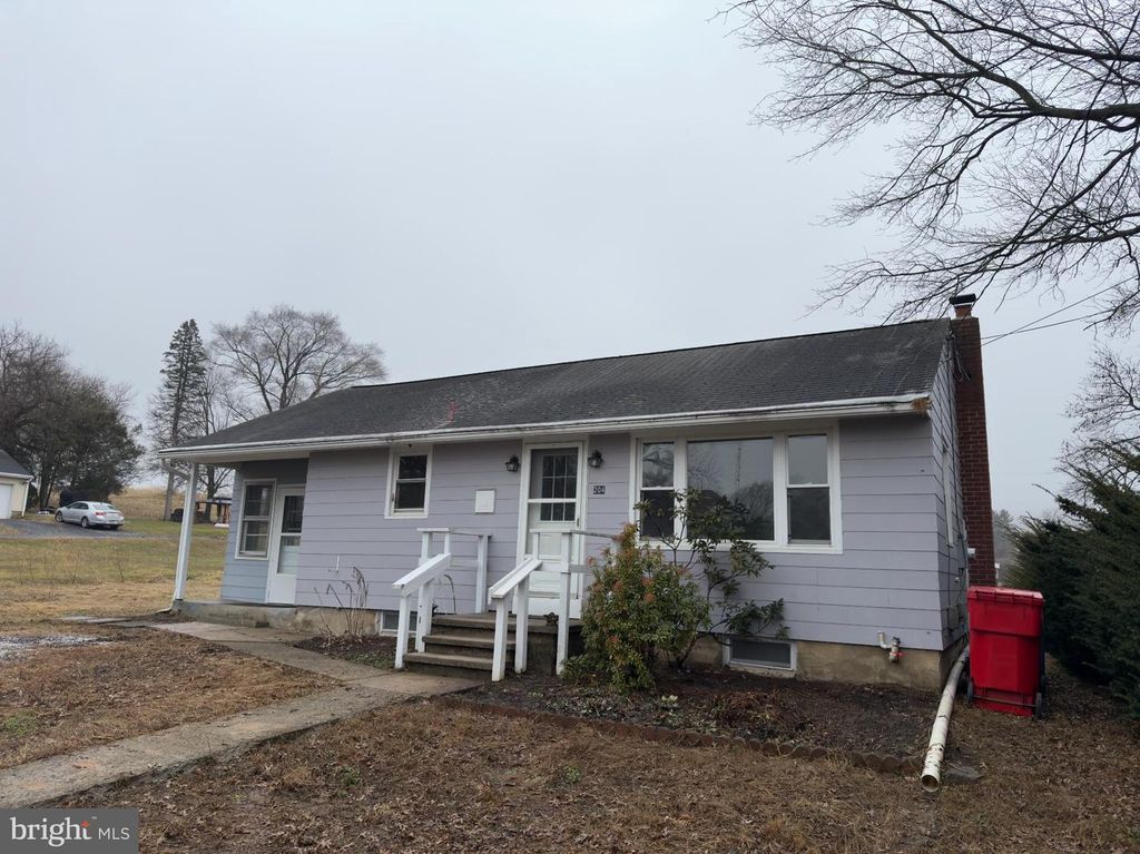 204 OLD WEST PENN AVE, Wernersville, PA 19565