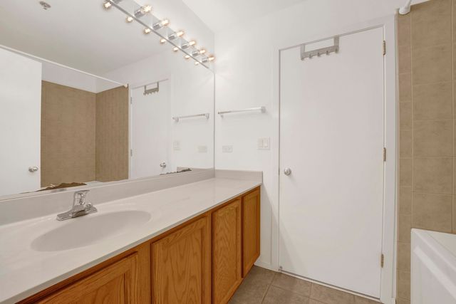 1000 E 53rd Street 603, Chicago, IL 60615