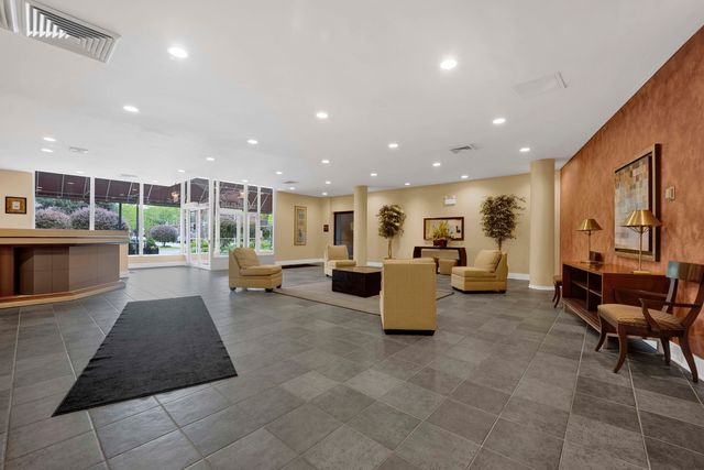 1000 E 53rd Street 603, Chicago, IL 60615