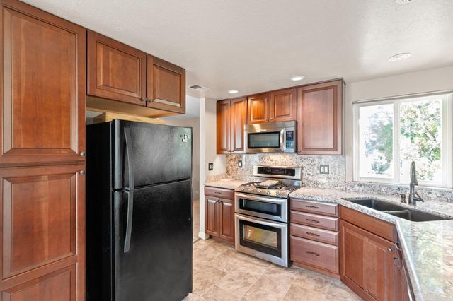 33 Selena Ct, Antioch, CA 94509