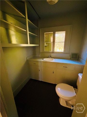 75 Arch Street, Athens, GA 30601