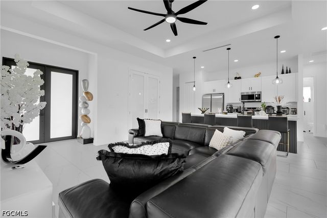 2908 25th ST W, Lehigh Acres, FL 33971