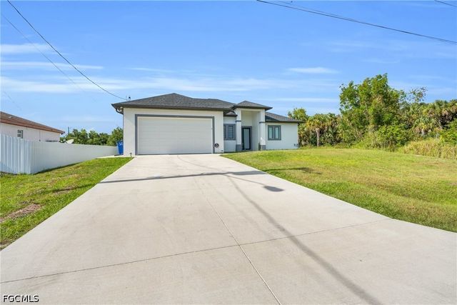 2908 25th ST W, Lehigh Acres, FL 33971