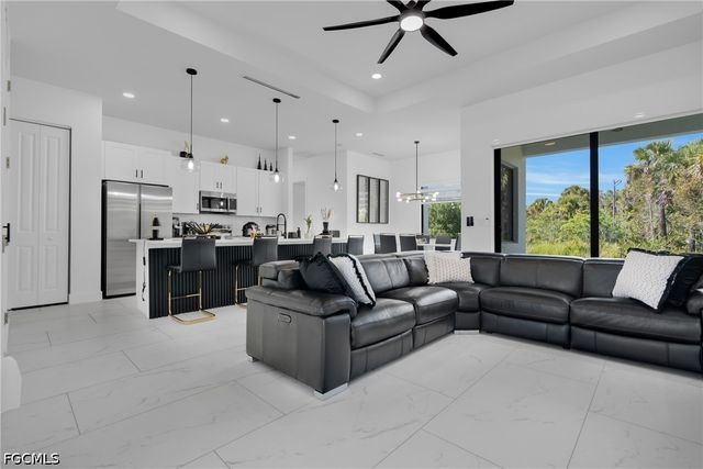 2908 25th ST W, Lehigh Acres, FL 33971