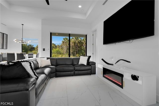 2908 25th ST W, Lehigh Acres, FL 33971