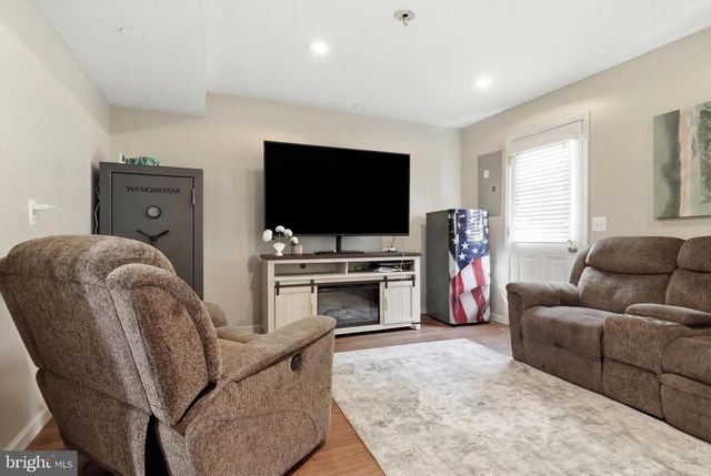 209 SEPTEMBER WAY, York, PA 17403