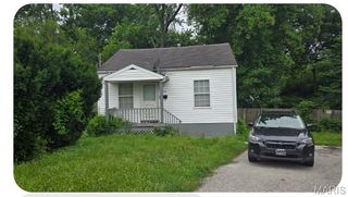 3355 Edmundson Road, Breckenridge Hills, MO 63114