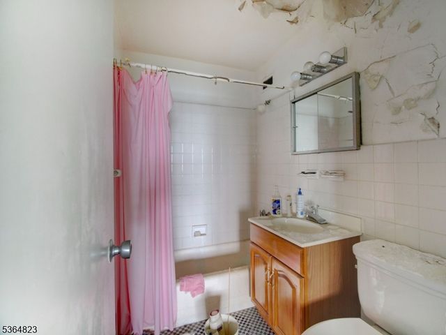 377 S Harrison St 18NN, East Orange City, NJ 07018