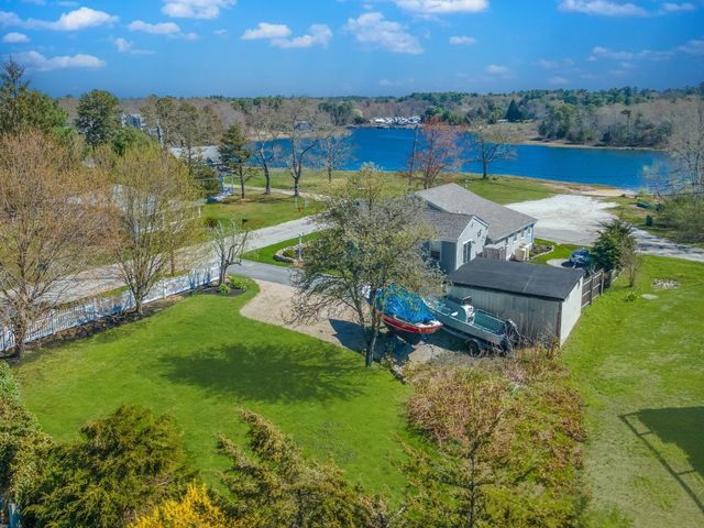 44 Oakdale Ave, Marion, MA 02738