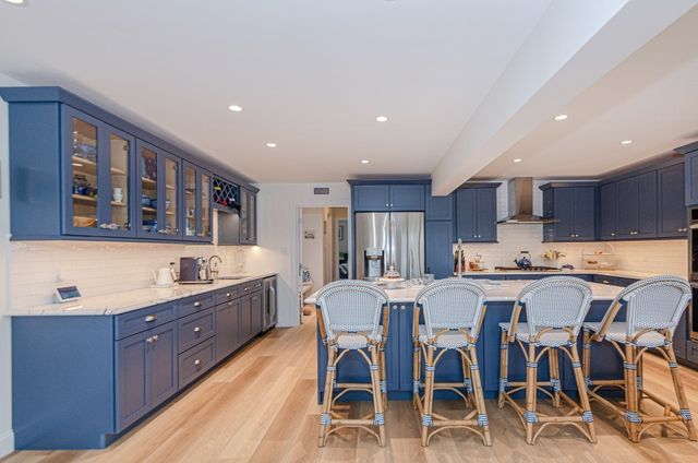 44 Oakdale Ave, Marion, MA 02738