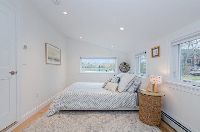 44 Oakdale Ave, Marion, MA 02738
