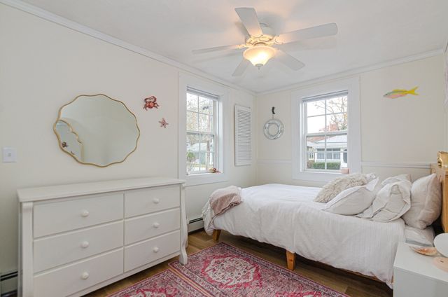 44 Oakdale Ave, Marion, MA 02738