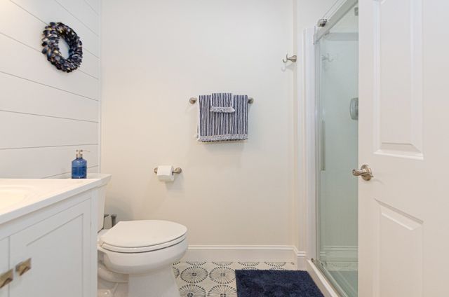 44 Oakdale Ave, Marion, MA 02738