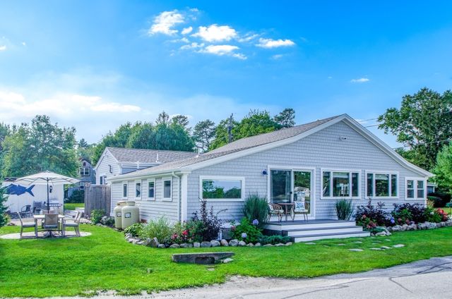 44 Oakdale Ave, Marion, MA 02738