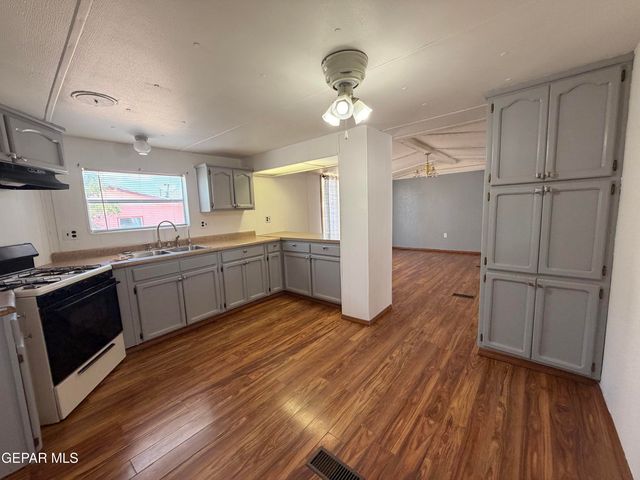 12760 CRISANTEMO Drive, San Elizario, TX 79849
