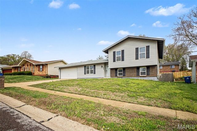 1839 Lakemont Lane, St Louis, MO 63138
