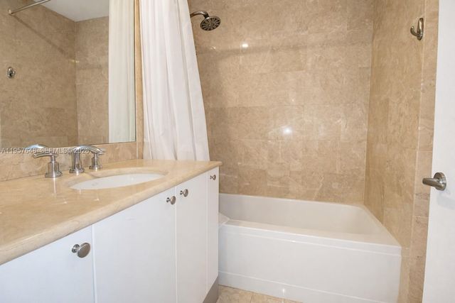 901 Brickell Key Blvd 1603, Miami, FL 33131