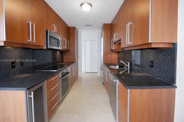 901 Brickell Key Blvd 1603, Miami, FL 33131