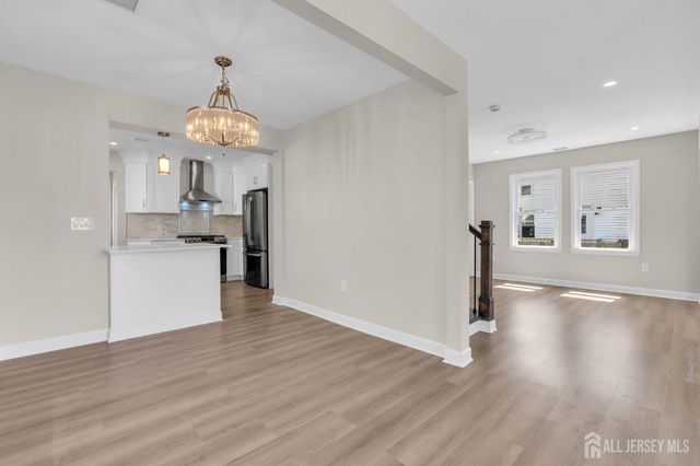 21 Market Street, Edison, NJ 08817