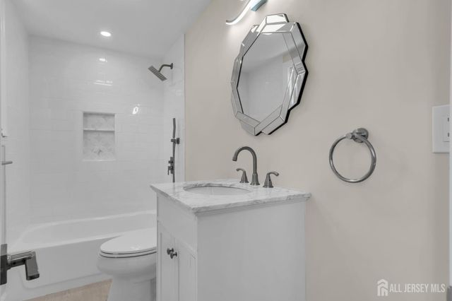 21 Market Street, Edison, NJ 08817